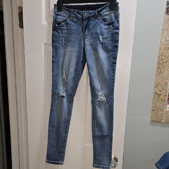 Distressed Jeans - Picture 2 of 16